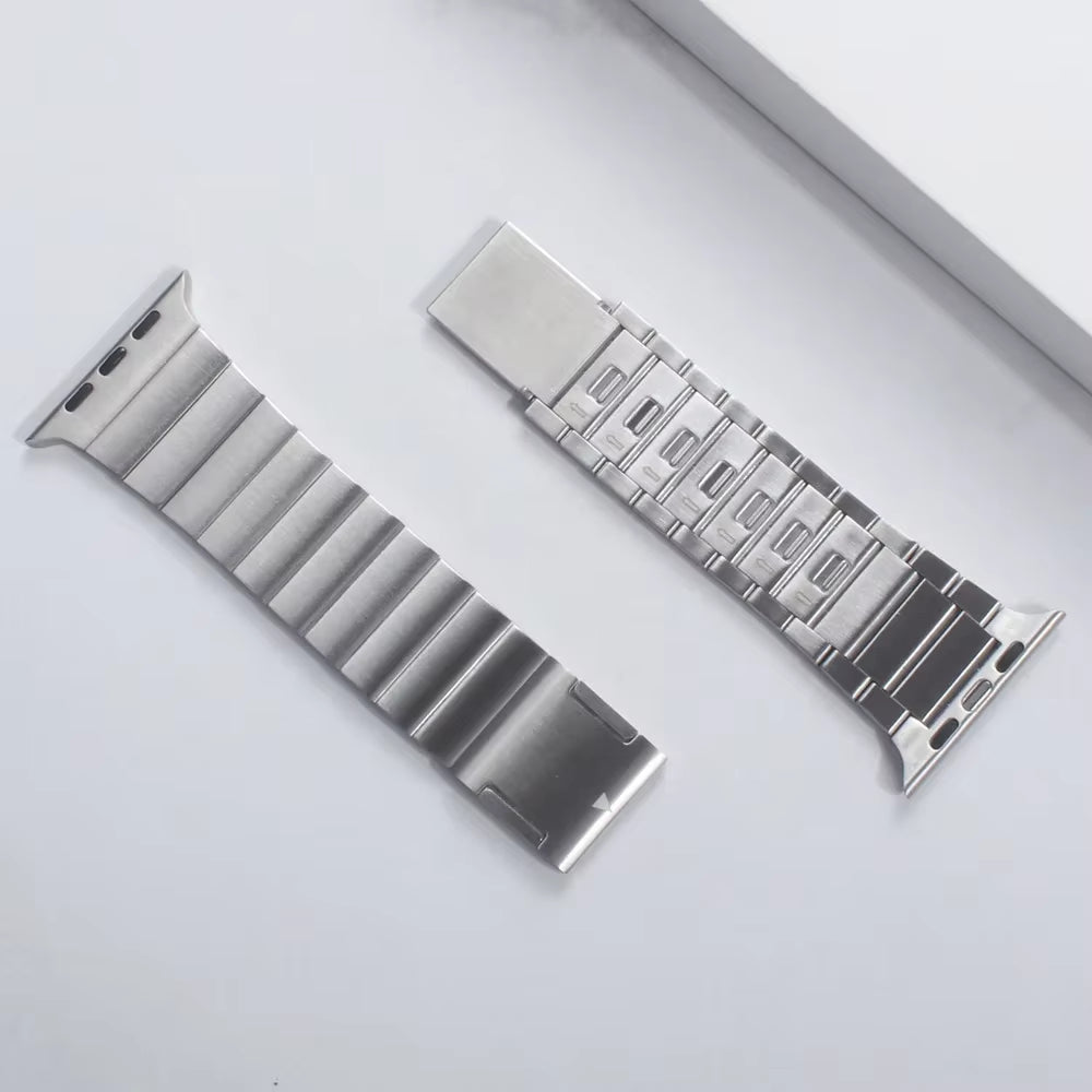 Luxury Stainless Steel Strap for  Watch Band Ultra 49Mm 45Mm 44Mm 42Mm Titanium Color Magnetic Bracelet for Iwatch 8 7 6 5