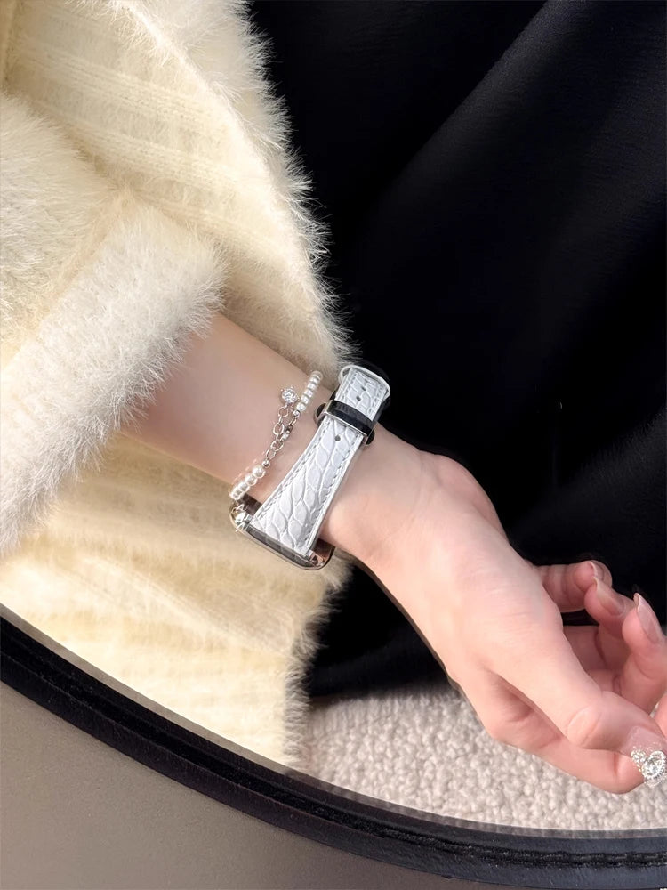 Real Leather Band For Apple Watch 38mm 41mm 40mm 42mm 45mm 46mm 49mm Luxury Slim Woman Strap For iWatch Ultra 10 9 8 7 SE 6 5 4