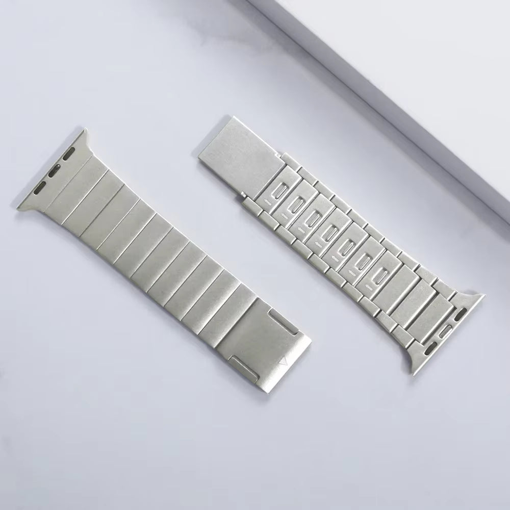 Luxury Stainless Steel Strap for  Watch Band Ultra 49Mm 45Mm 44Mm 42Mm Titanium Color Magnetic Bracelet for Iwatch 8 7 6 5